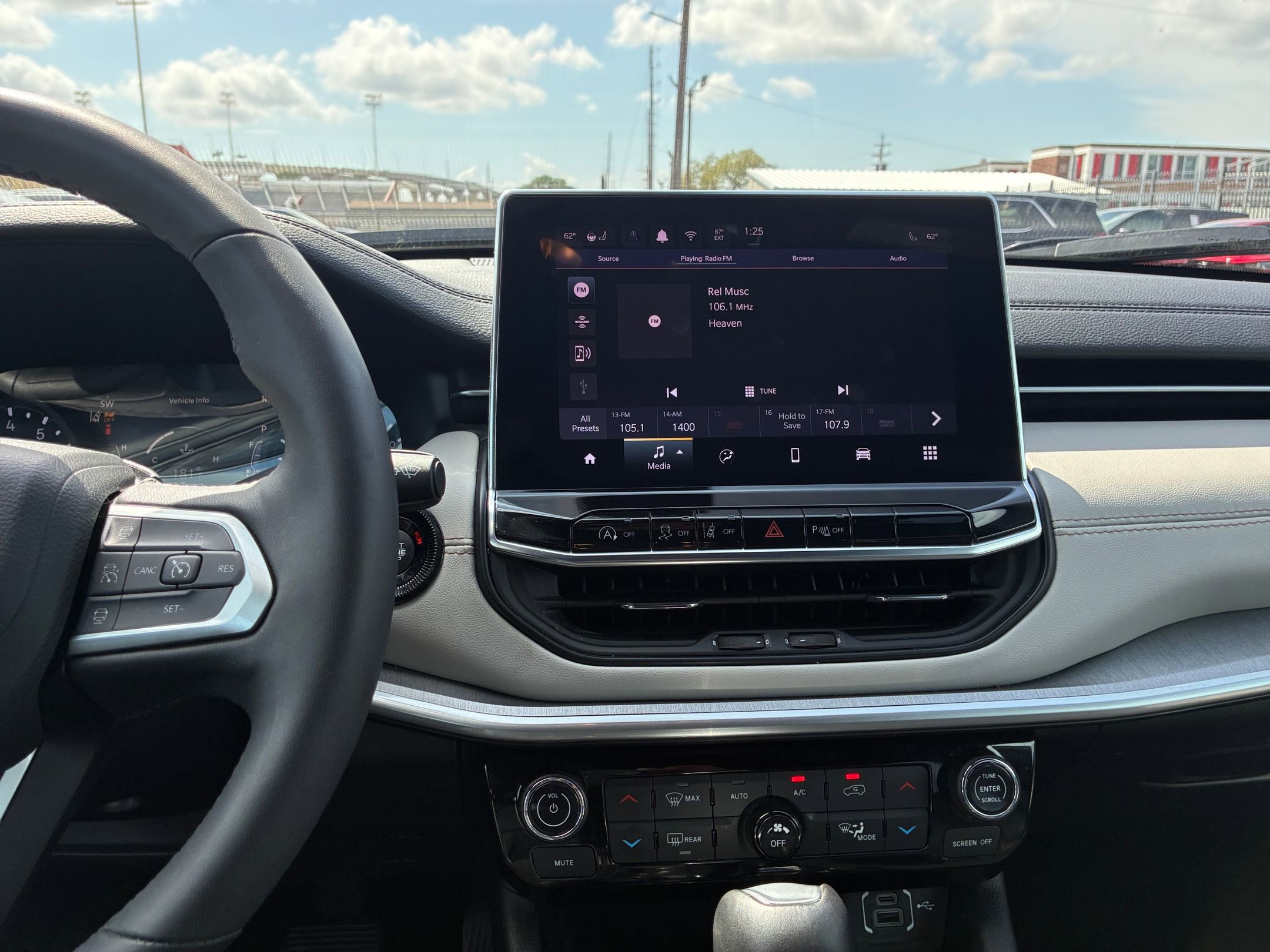 Thumbnail: 2025 Jeep Compass - 17