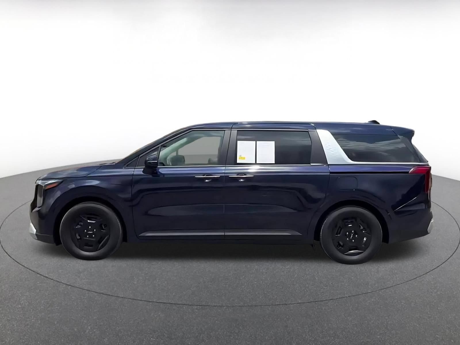Thumbnail: 2026 Kia Carnival - 8