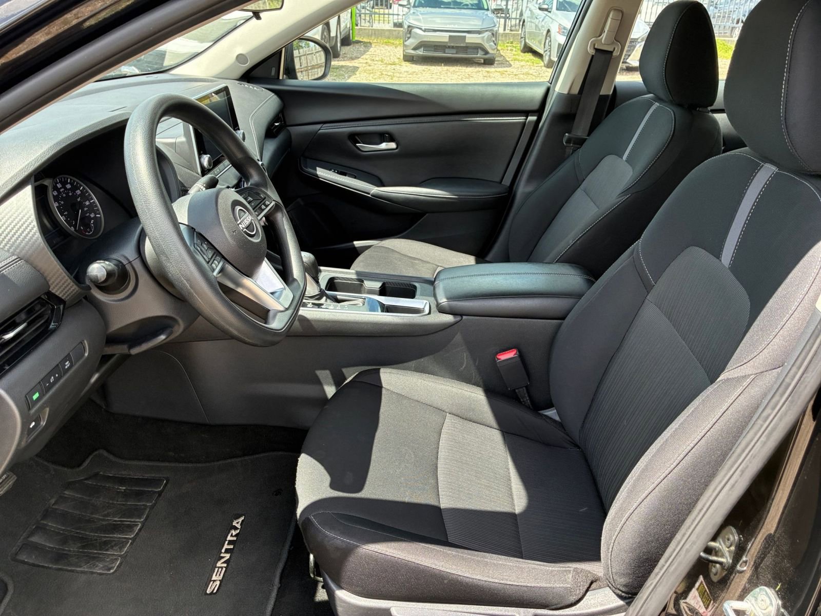 Thumbnail: 2025 Nissan Sentra - 24
