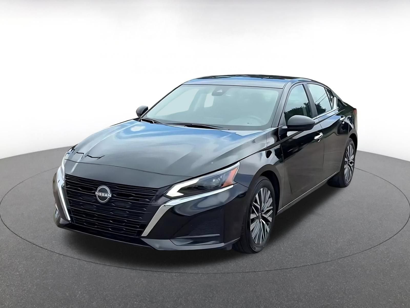 Thumbnail: 2025 Nissan Altima - 7
