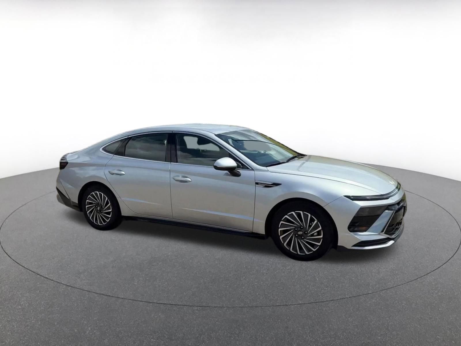 Thumbnail: 2025 Hyundai Sonata - 2