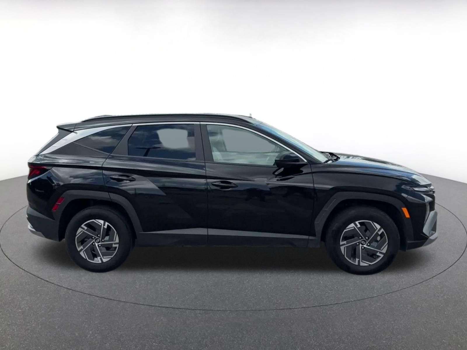 Thumbnail: 2025 Hyundai Tucson - 16