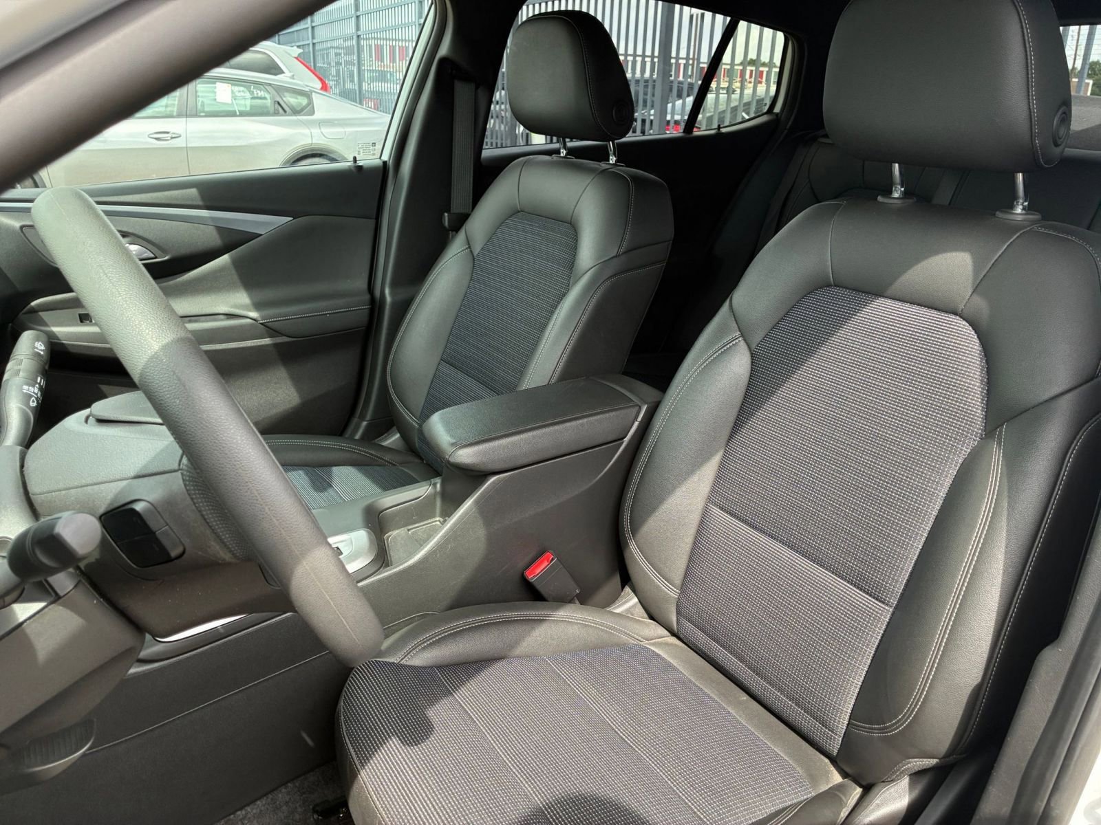 Thumbnail: 2025 Buick Envista - 25