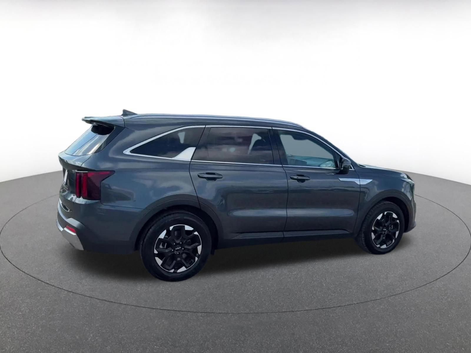 Thumbnail: 2024 Kia Sorento - 15