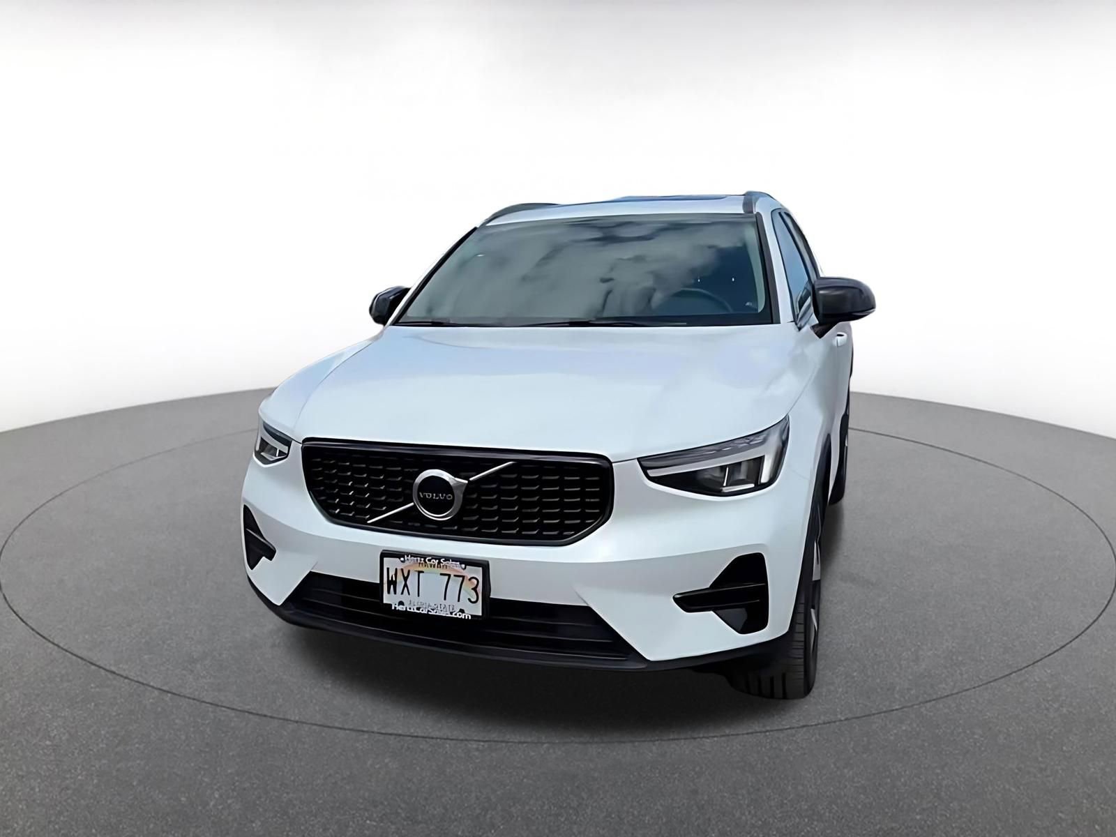 Thumbnail: 2024 Volvo XC40 - 7