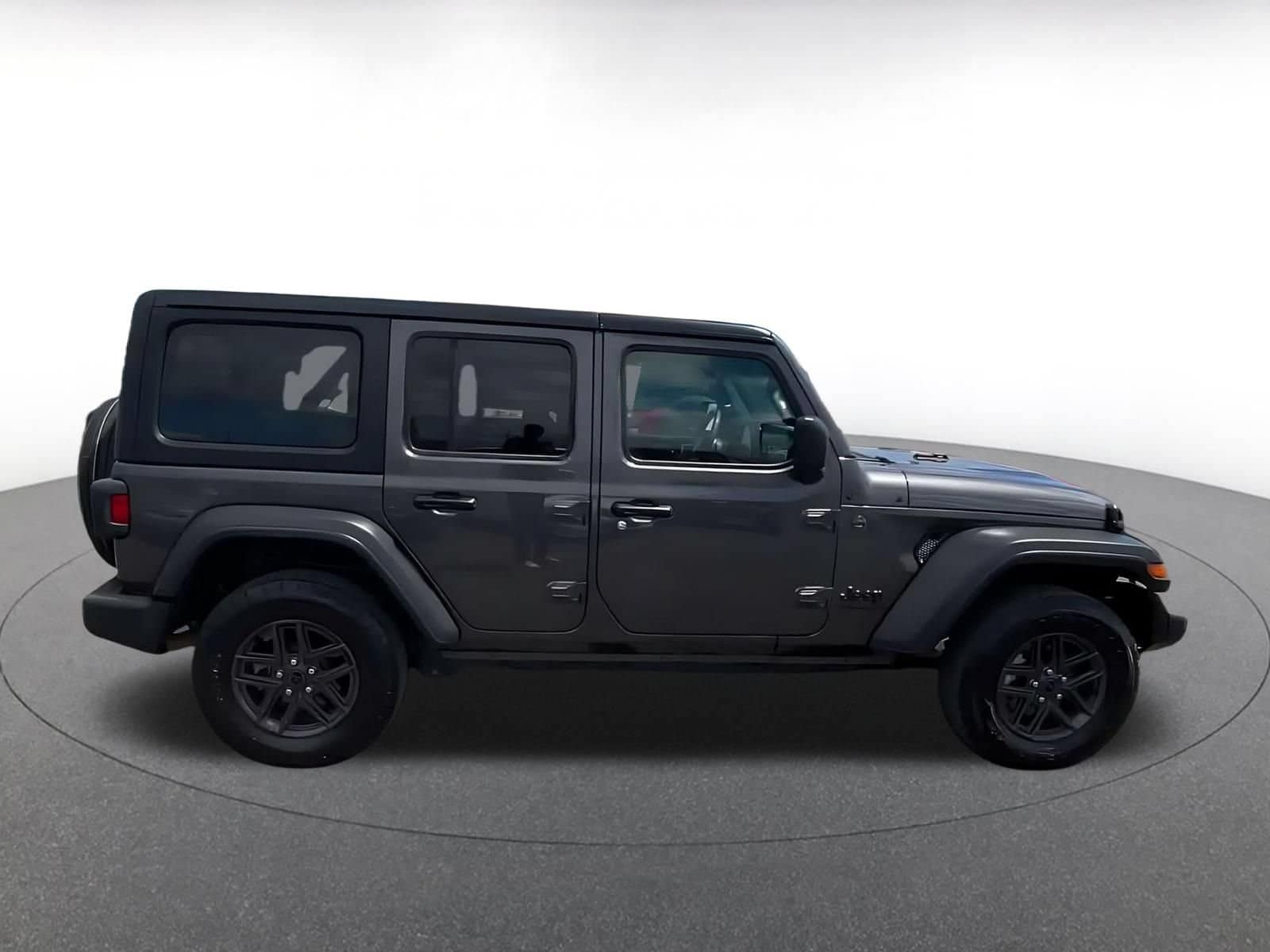 Thumbnail: 2025 Jeep Wrangler - 13