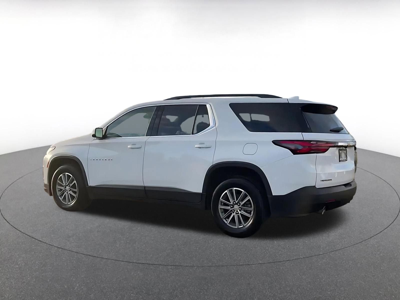 Thumbnail: 2023 Chevrolet Traverse - 10