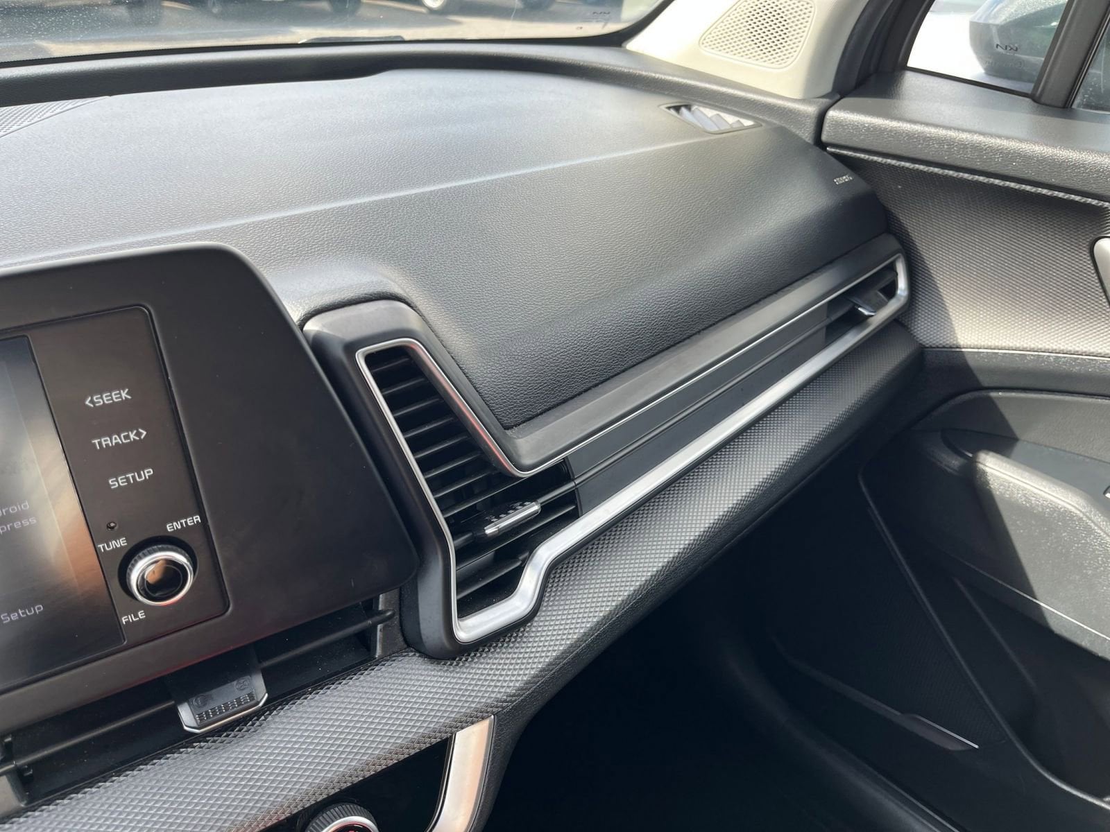 Thumbnail: 2023 Kia Sportage - 34