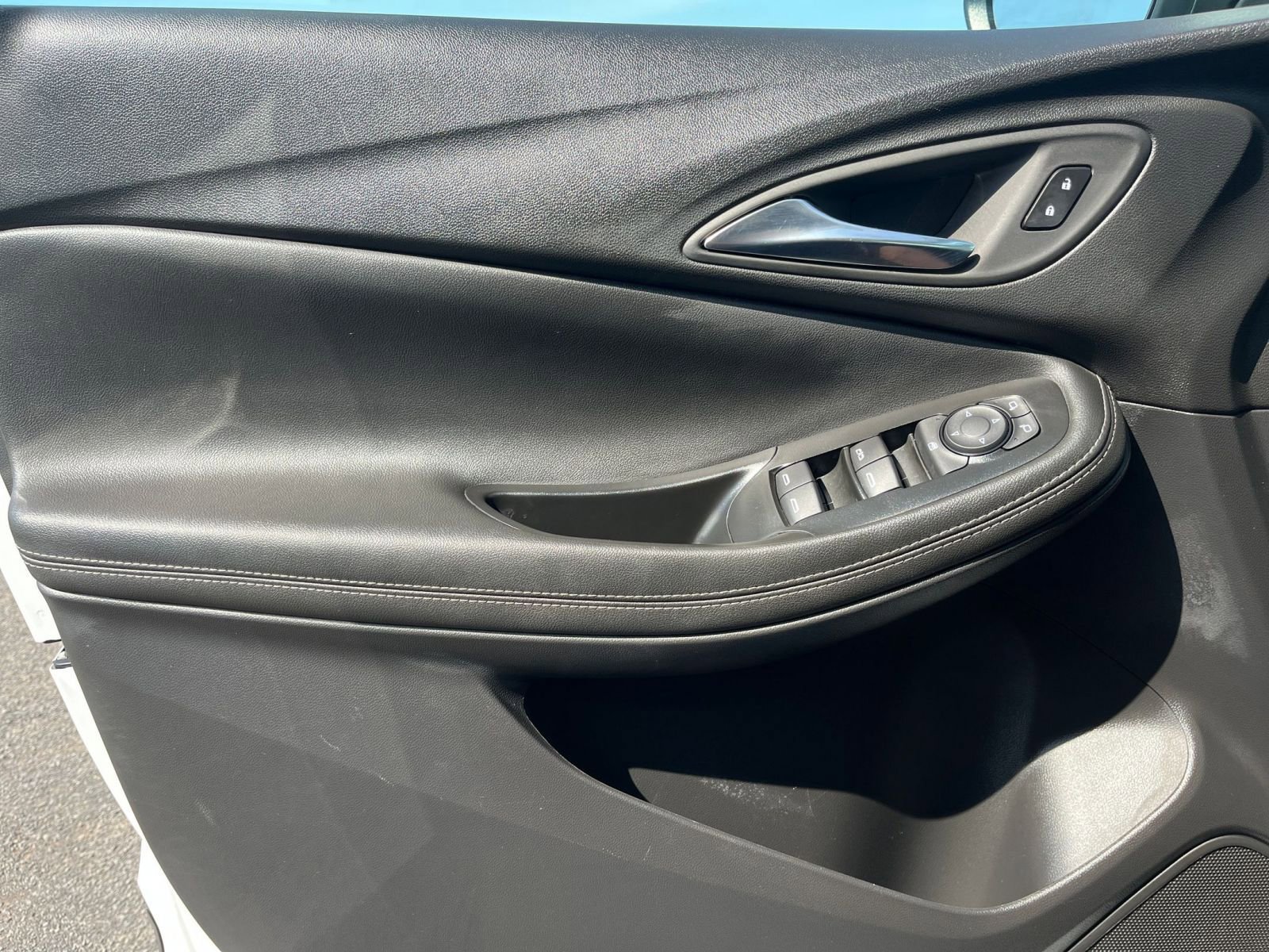 Thumbnail: 2025 Buick Encore GX - 18