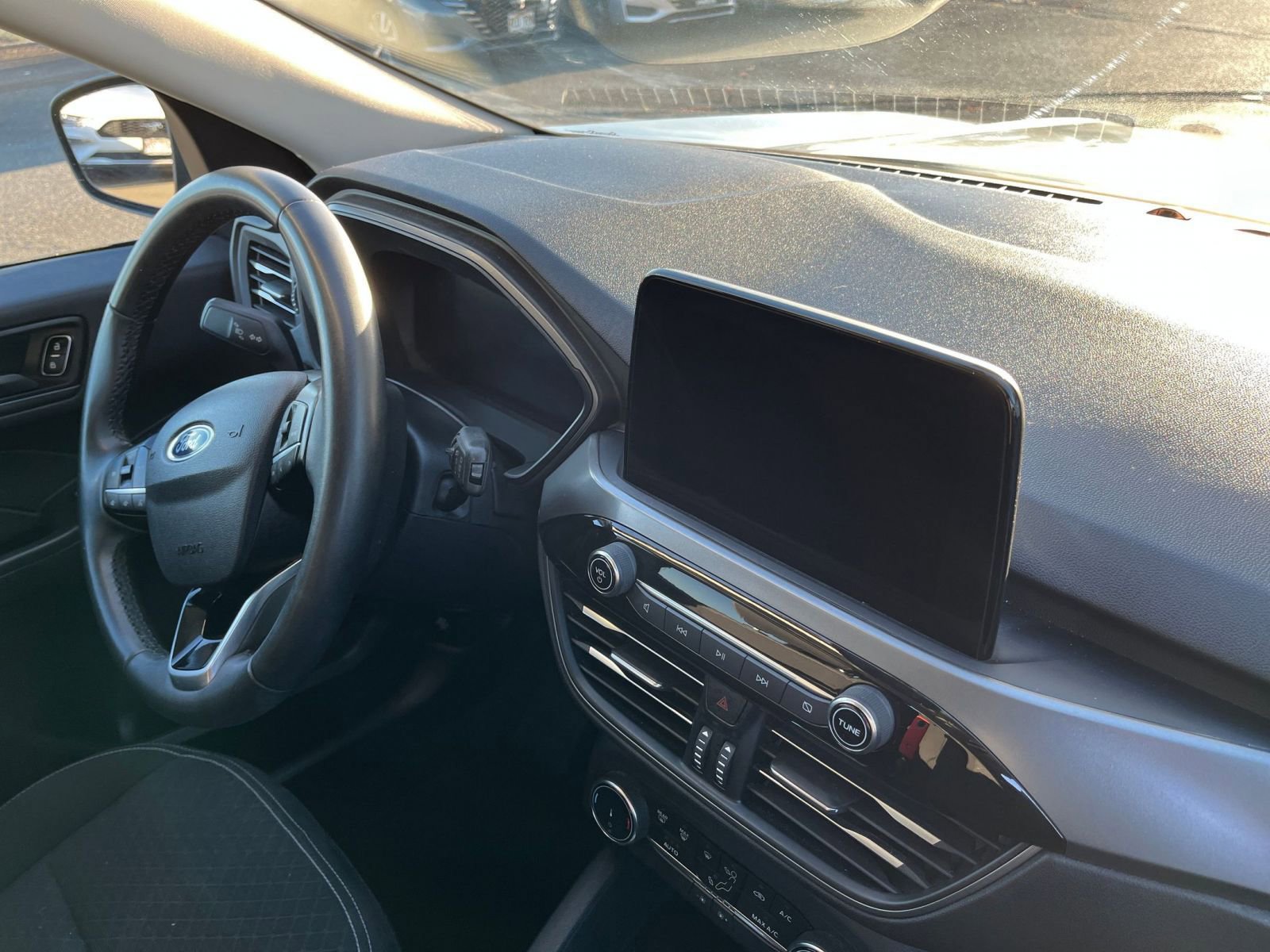 Thumbnail: 2023 Ford Escape - 34