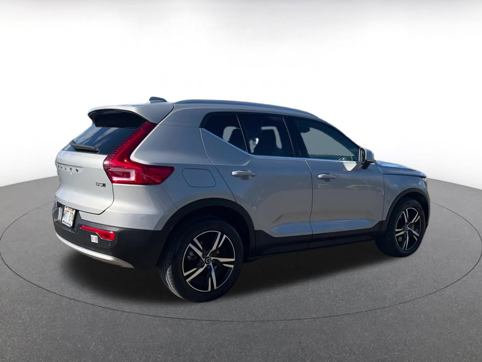 Thumbnail: 2024 Volvo XC40 - 14