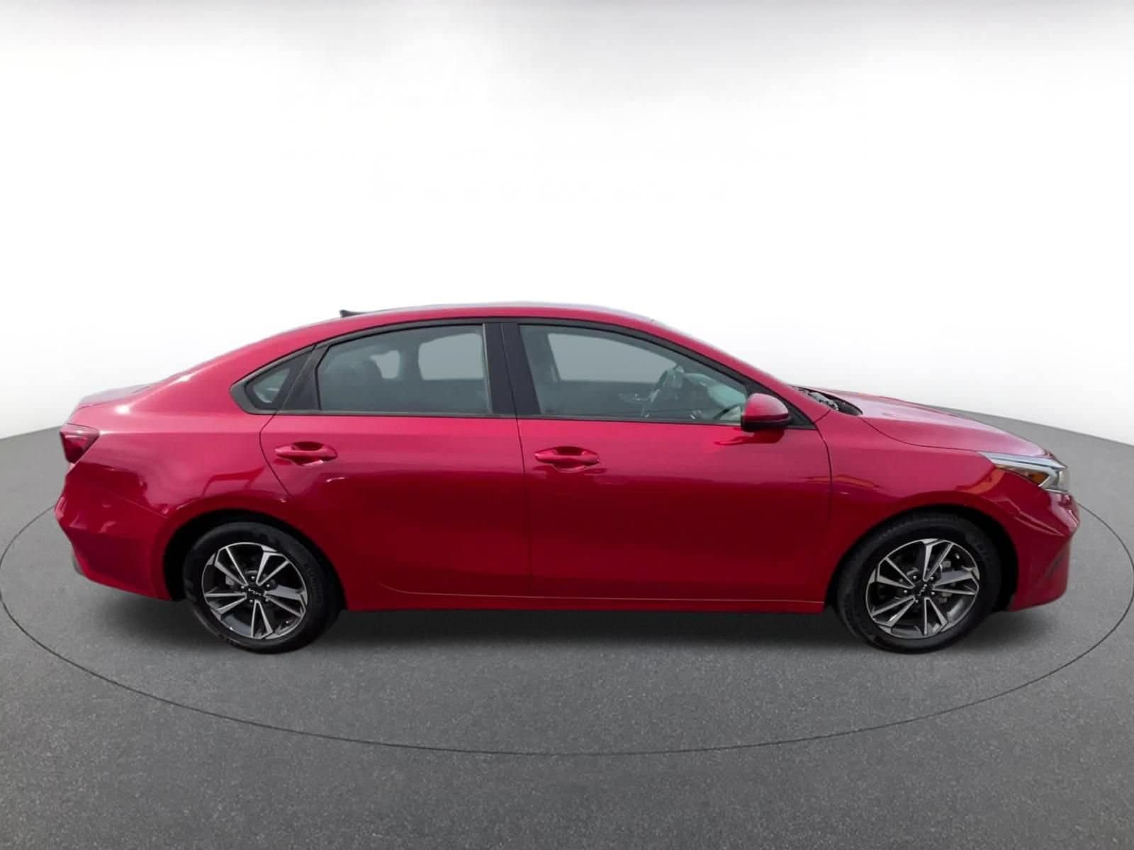 Thumbnail: 2024 Kia Forte - 15