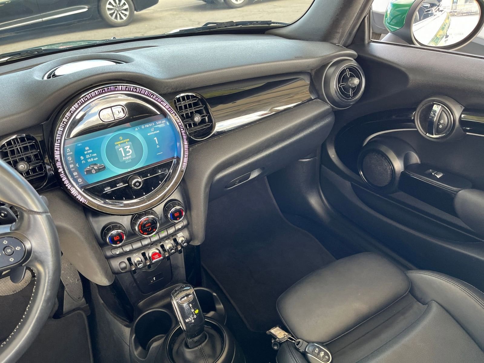 Thumbnail: 2024 MINI Cooper Convertible - 34