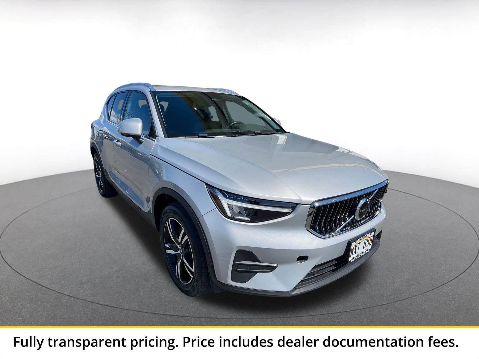 Thumbnail: 2024 Volvo XC40 - 1