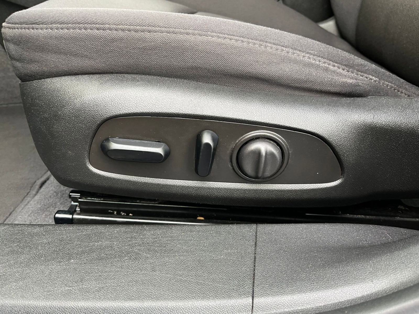 Thumbnail: 2023 Chevrolet Malibu - 23