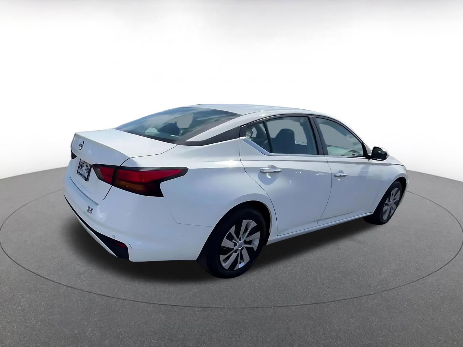 Thumbnail: 2023 Nissan Altima - 15
