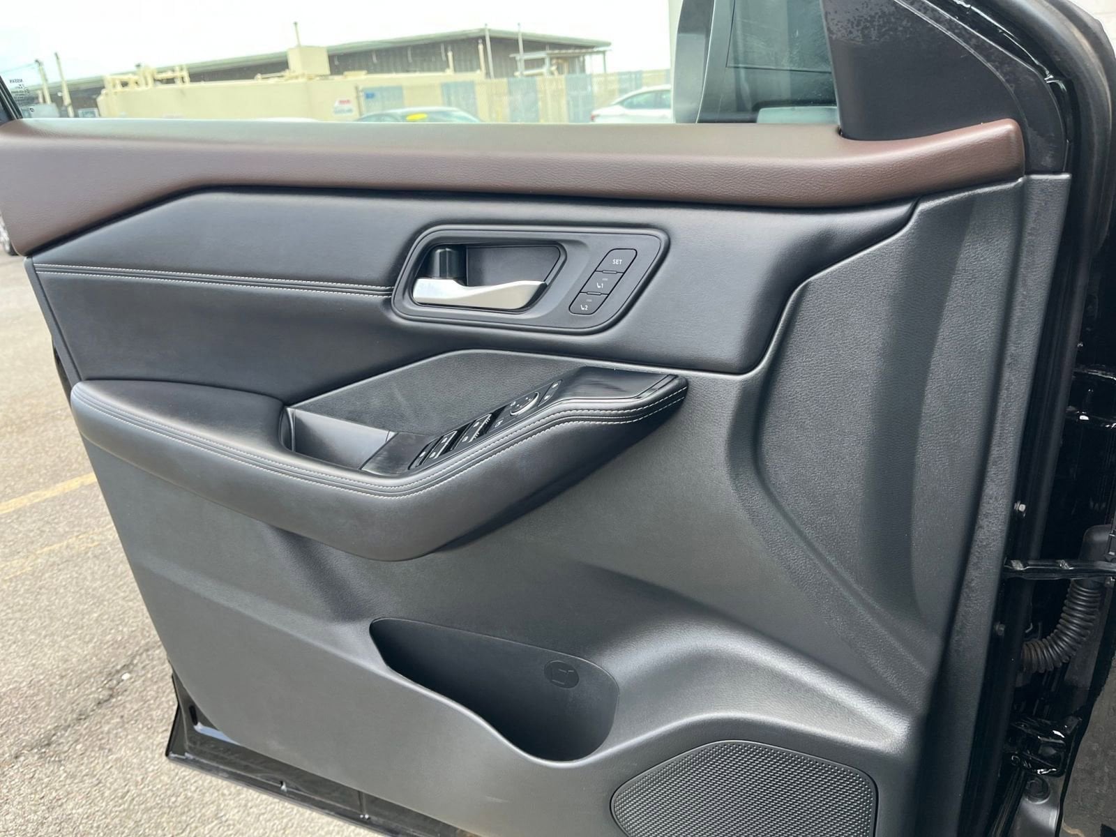 Thumbnail: 2023 Nissan Rogue - 20