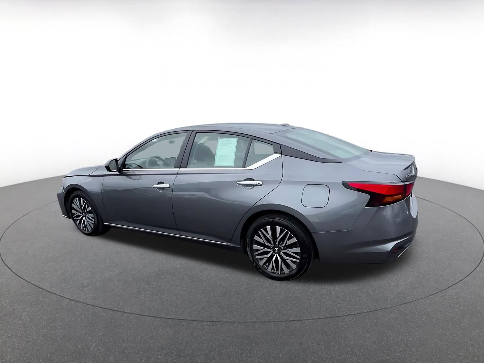 Thumbnail: 2024 Nissan Altima - 10