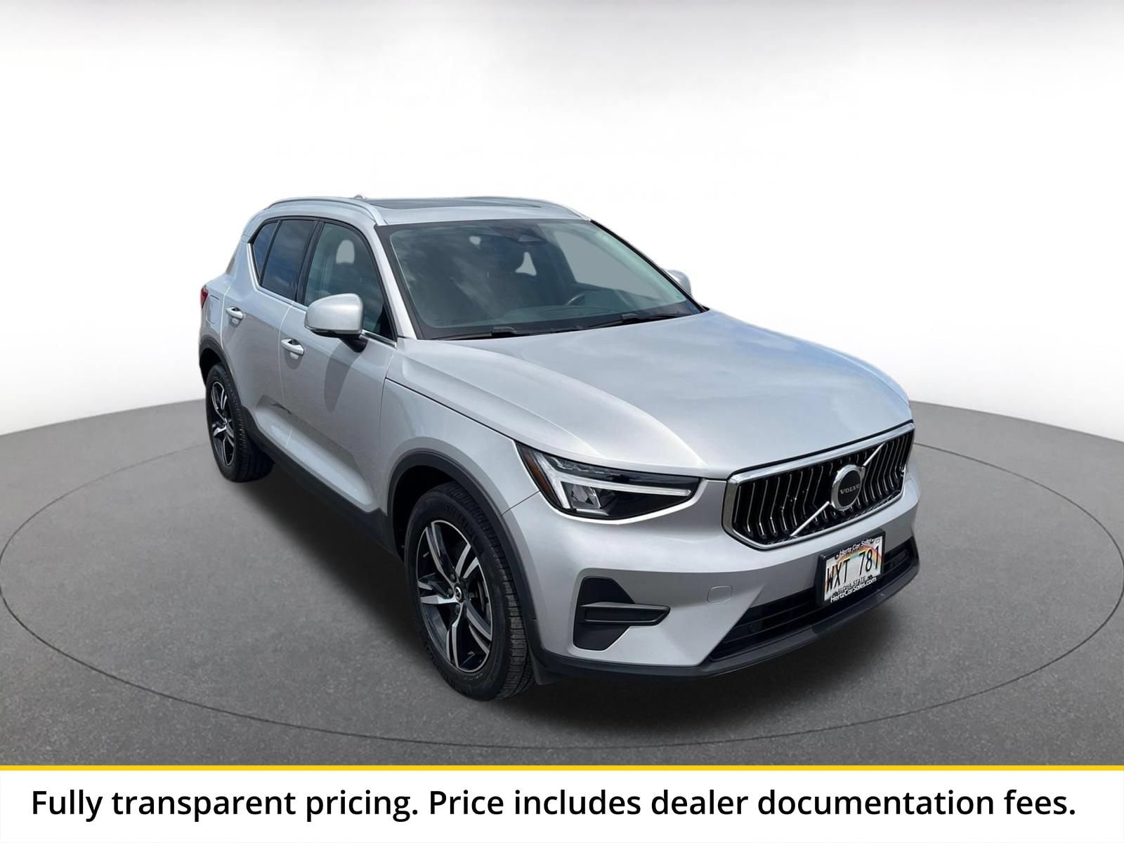 Thumbnail: 2024 Volvo XC40 - 1