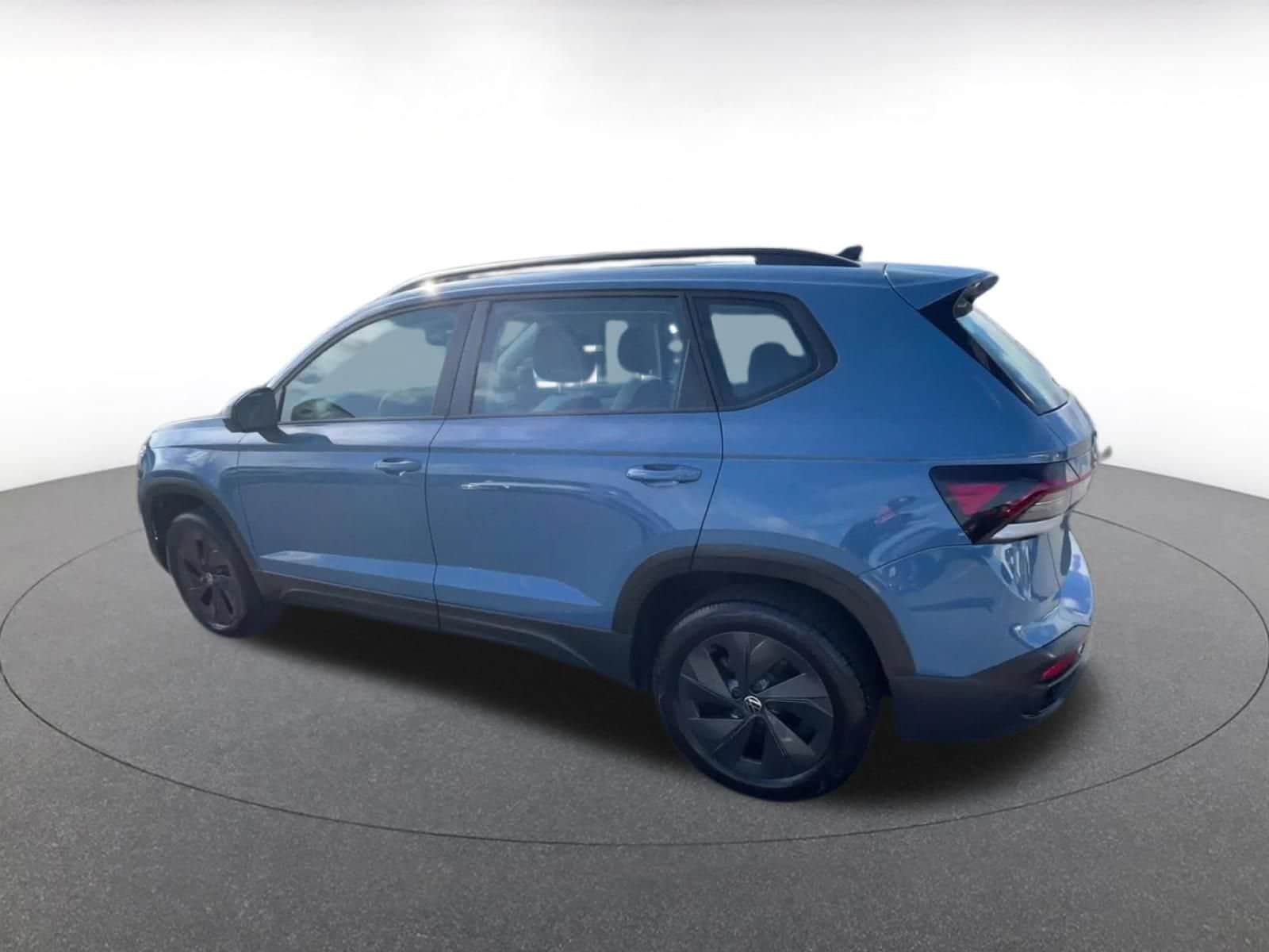 Thumbnail: 2026 Volkswagen Taos - 10