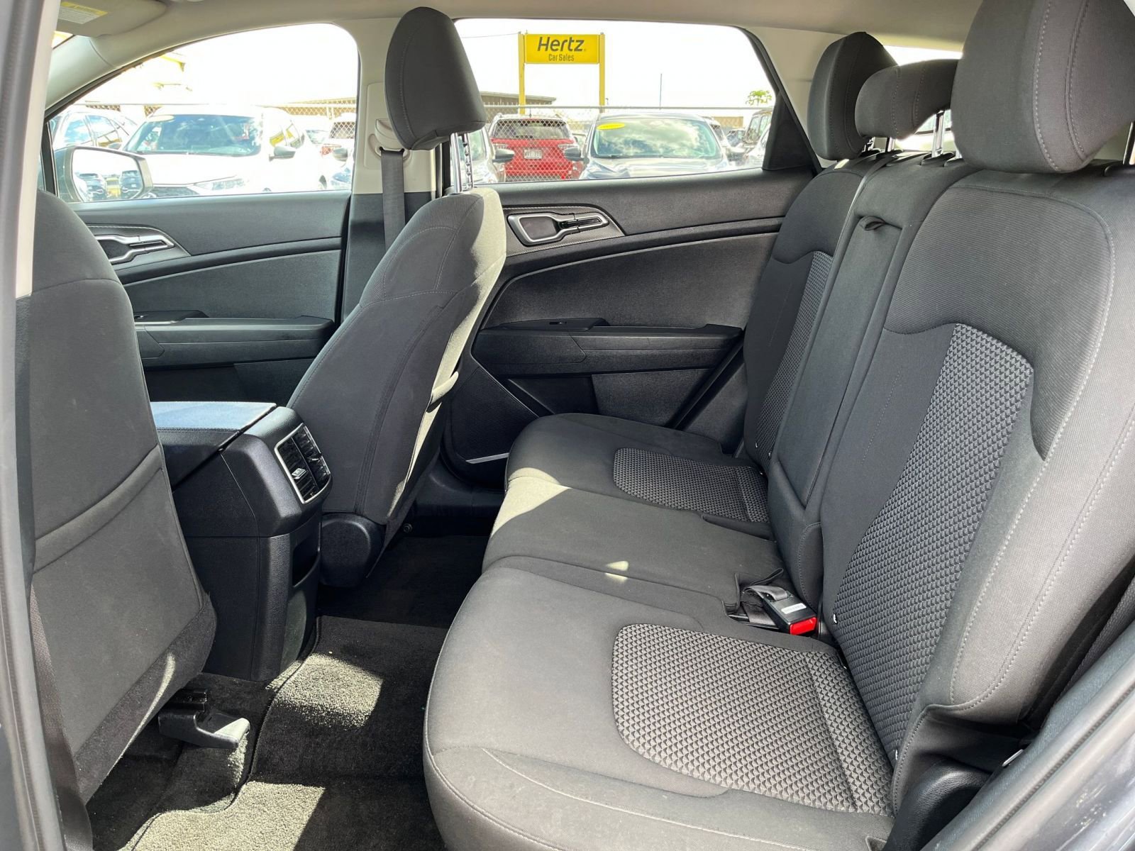 Thumbnail: 2023 Kia Sportage - 24