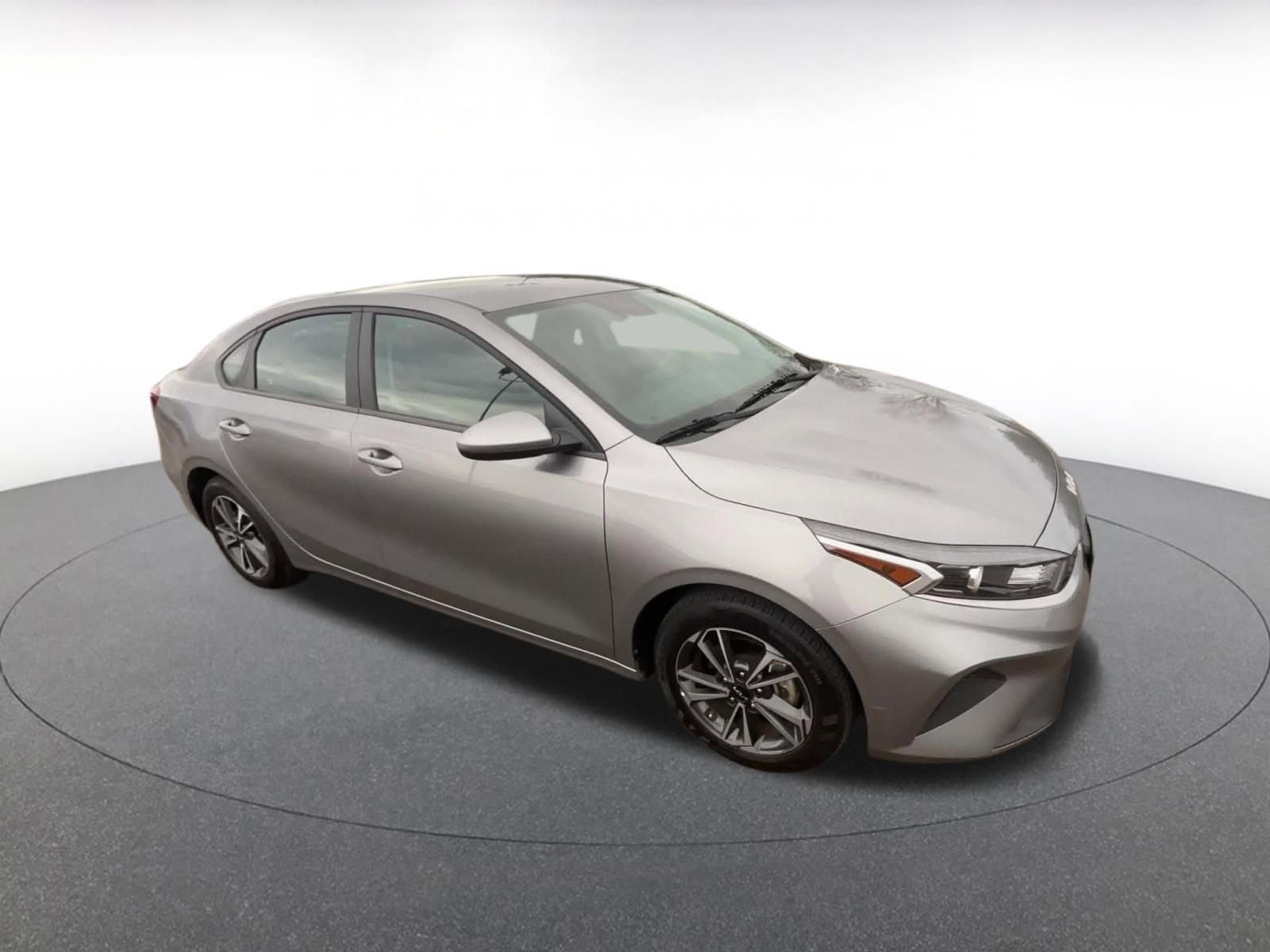 Thumbnail: 2024 Kia Forte - 2