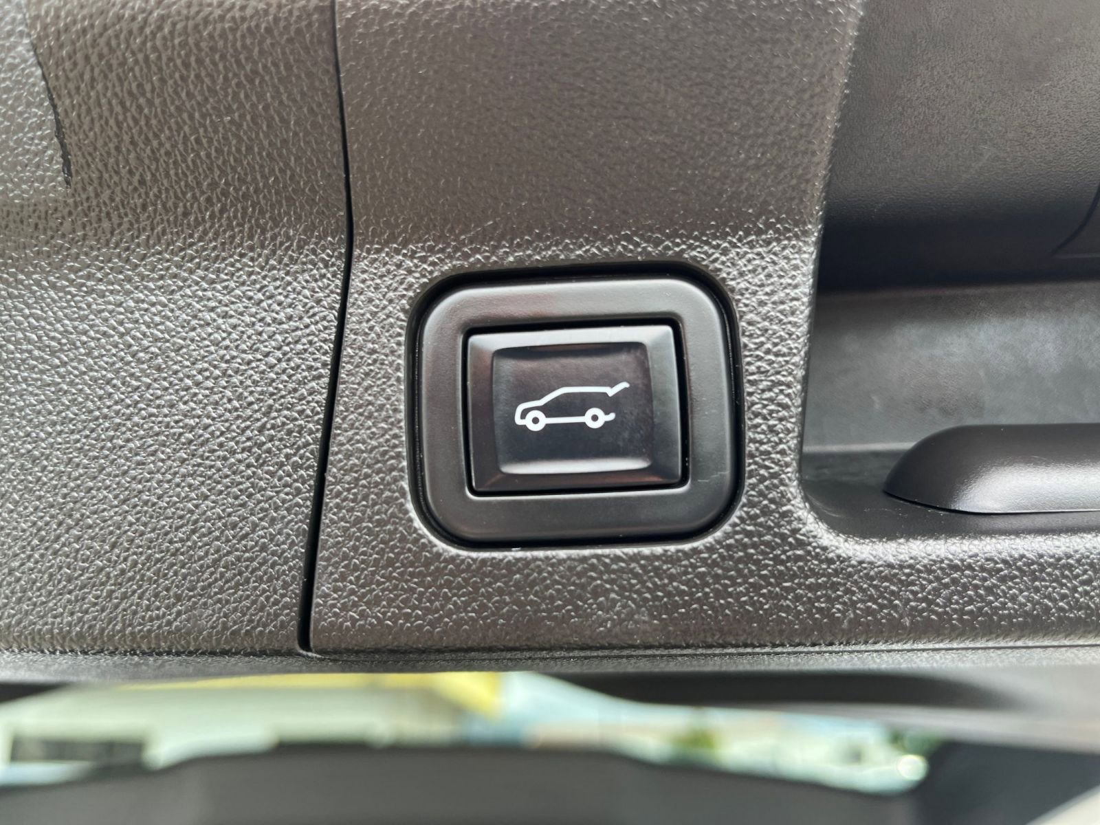 Thumbnail: 2023 GMC Acadia - 23