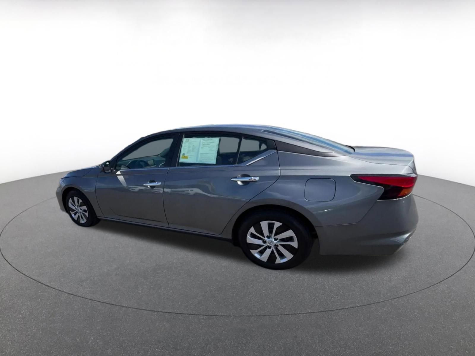 Thumbnail: 2023 Nissan Altima - 10