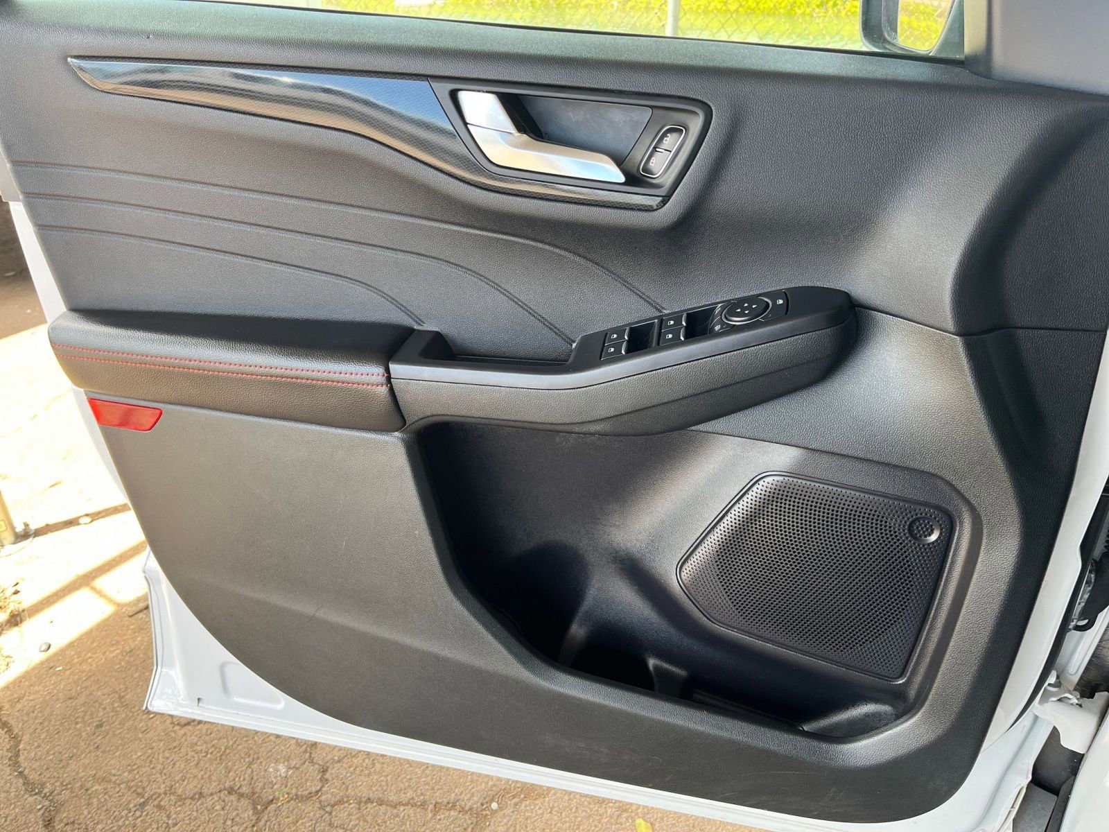 Thumbnail: 2023 Ford Escape - 20