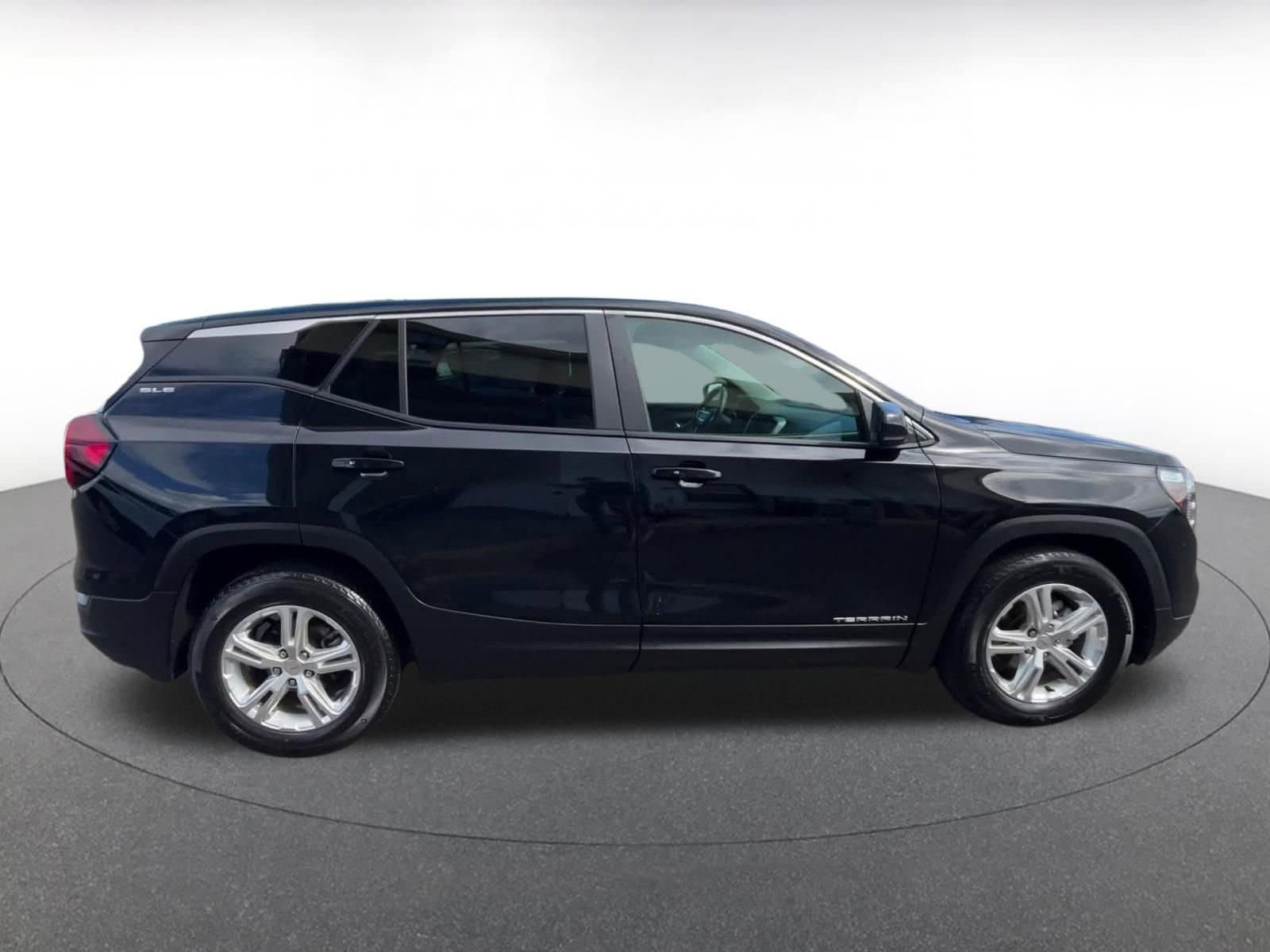 Thumbnail: 2024 GMC Terrain - 16