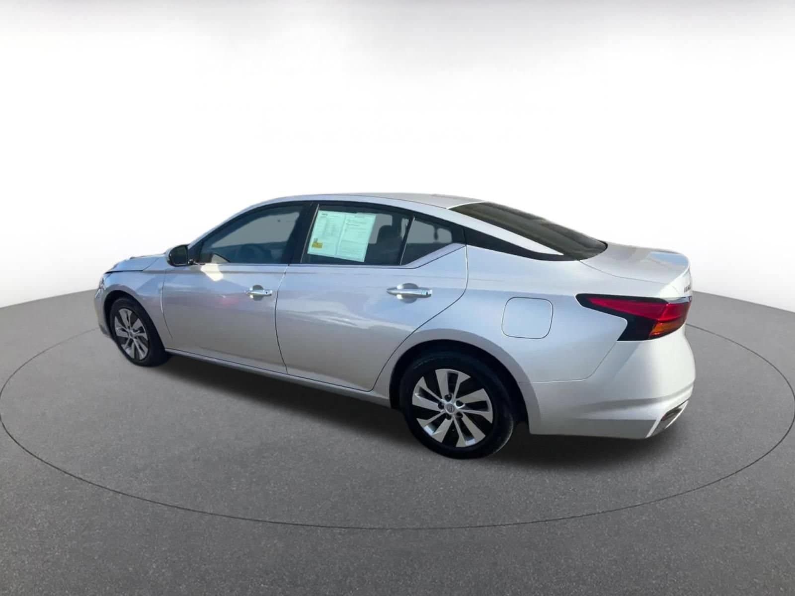 Thumbnail: 2023 Nissan Altima - 8