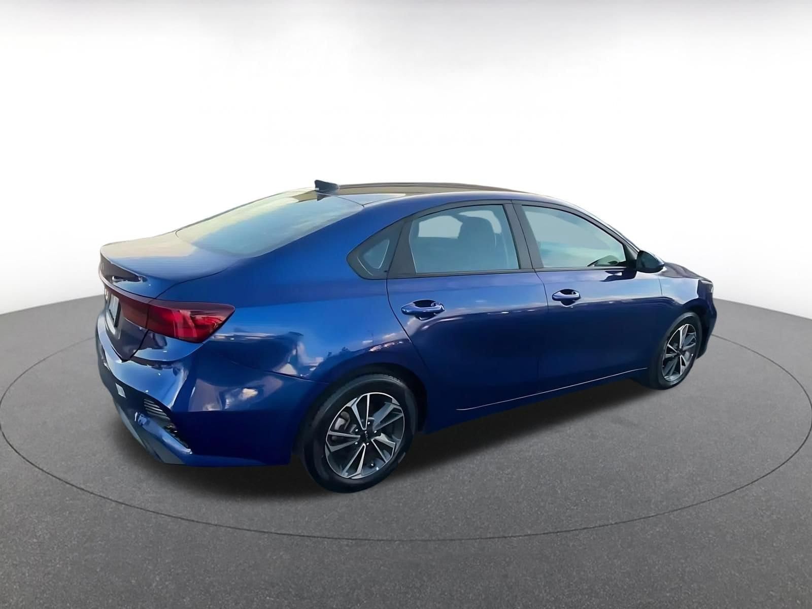 Thumbnail: 2024 Kia Forte - 15