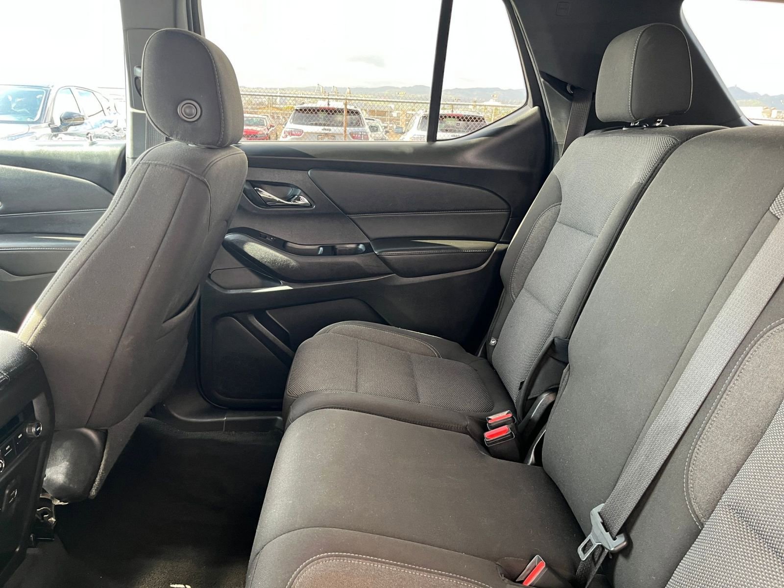 Thumbnail: 2023 Chevrolet Traverse - 25
