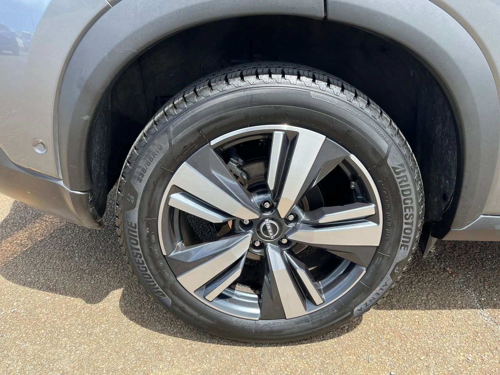 Thumbnail: 2023 Nissan Rogue - 30