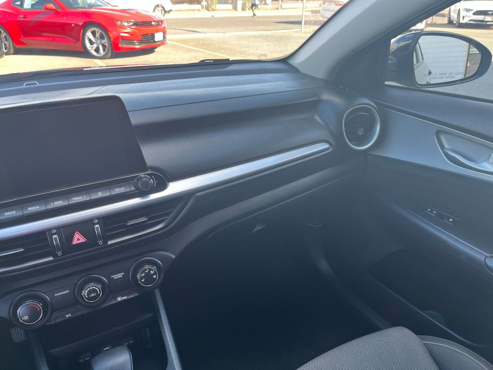 Thumbnail: 2023 Kia Forte - 33