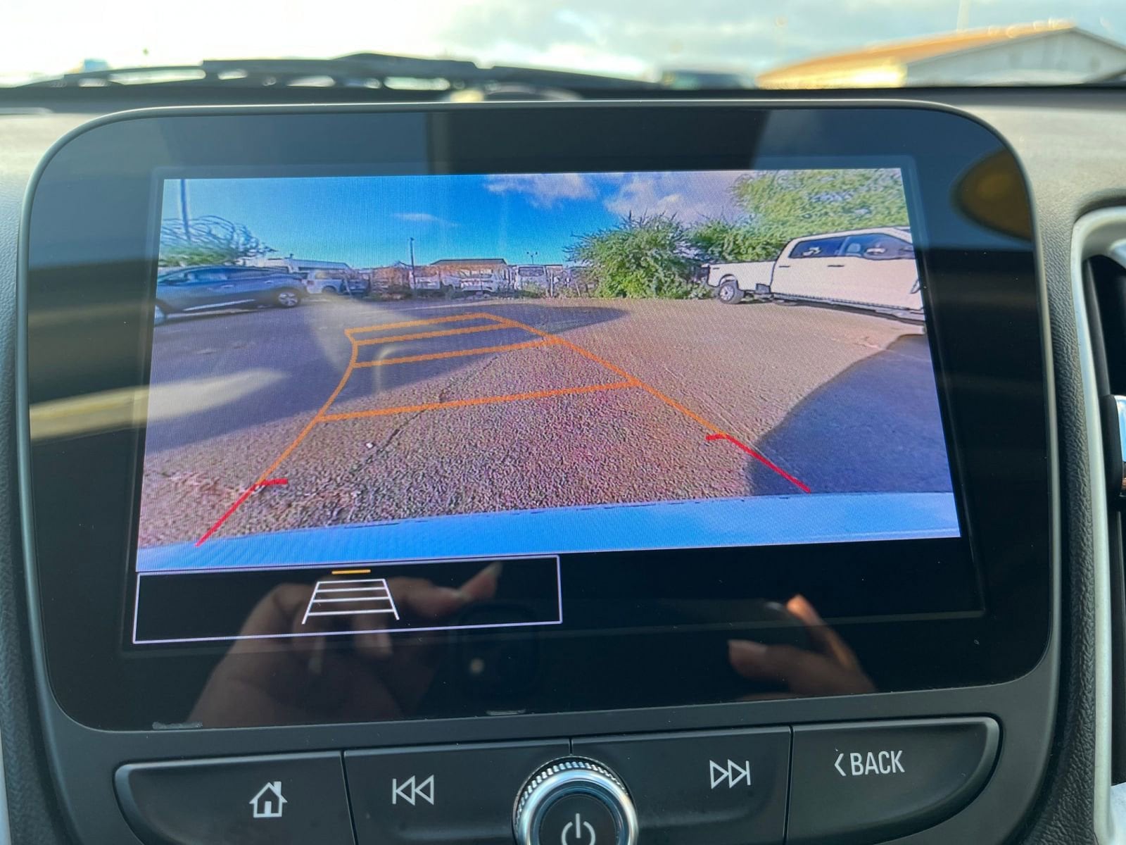 Thumbnail: 2023 Chevrolet Malibu - 17