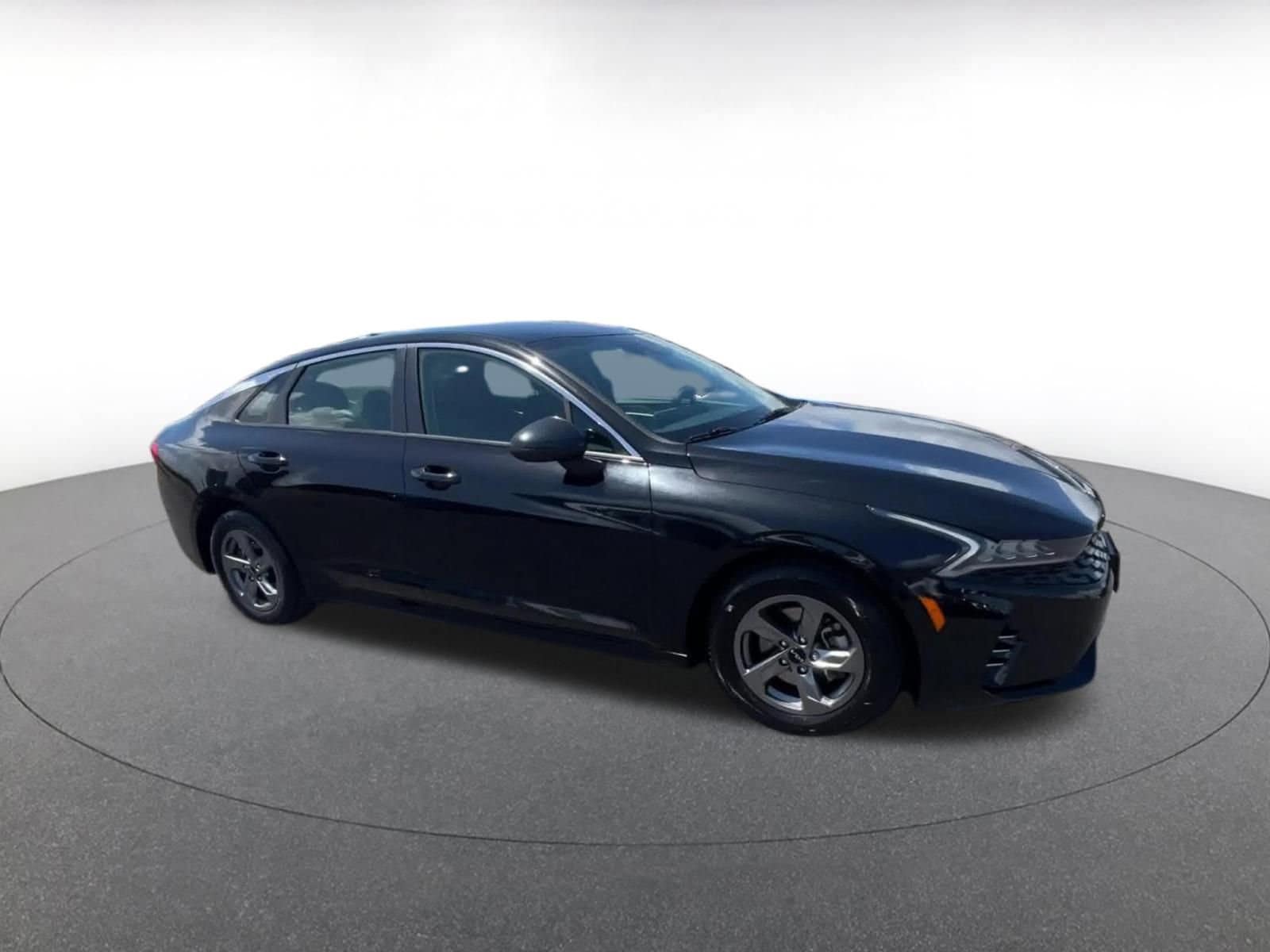 Thumbnail: 2023 Kia K5 - 2