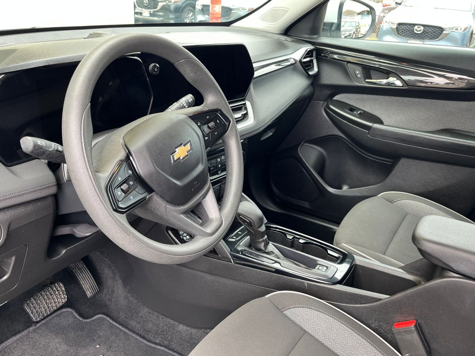 Thumbnail: 2025 Chevrolet TrailBlazer - 33