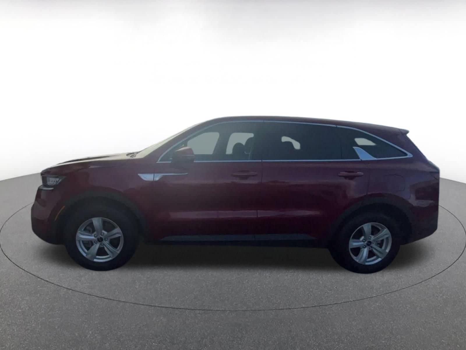 Thumbnail: 2023 Kia Sorento - 7
