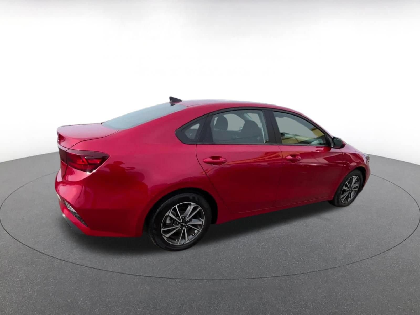 Thumbnail: 2024 Kia Forte - 13