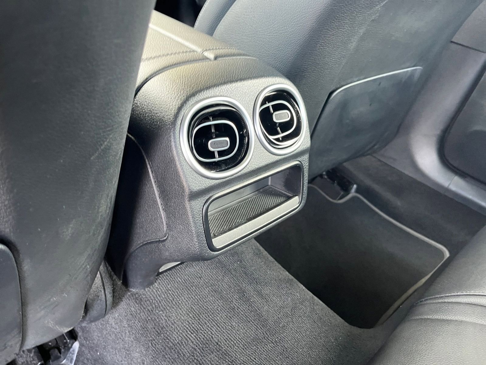 Thumbnail: 2024 Mercedes-Benz C-Class - 24