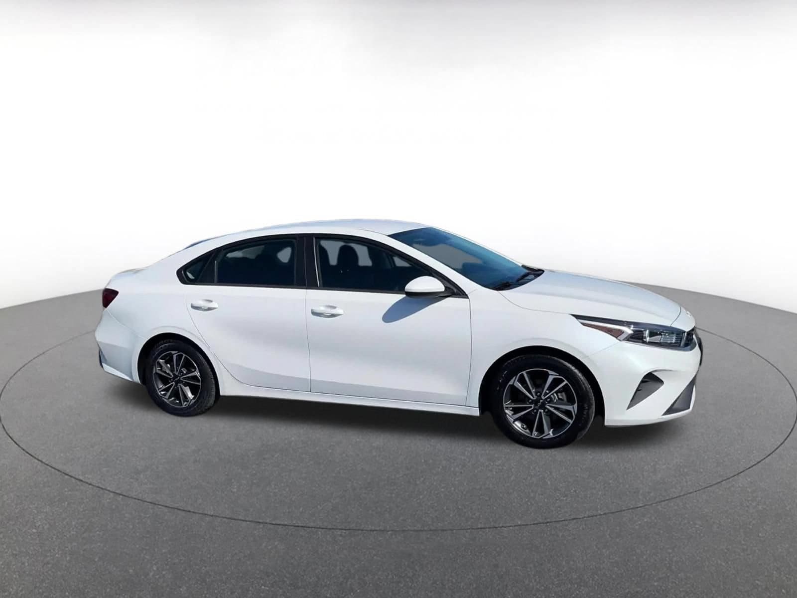 Thumbnail: 2024 Kia Forte - 2