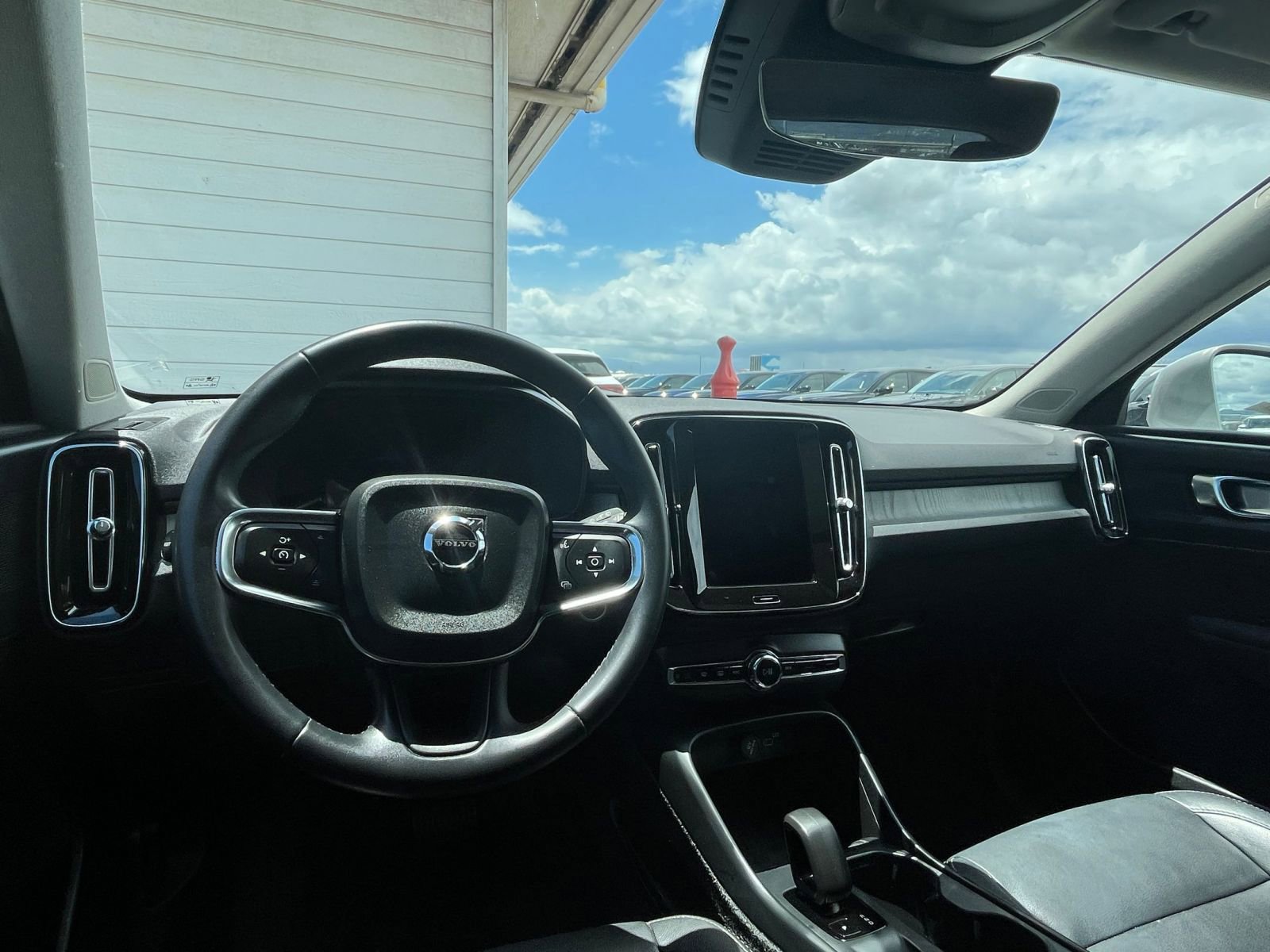 Thumbnail: 2024 Volvo XC40 - 35