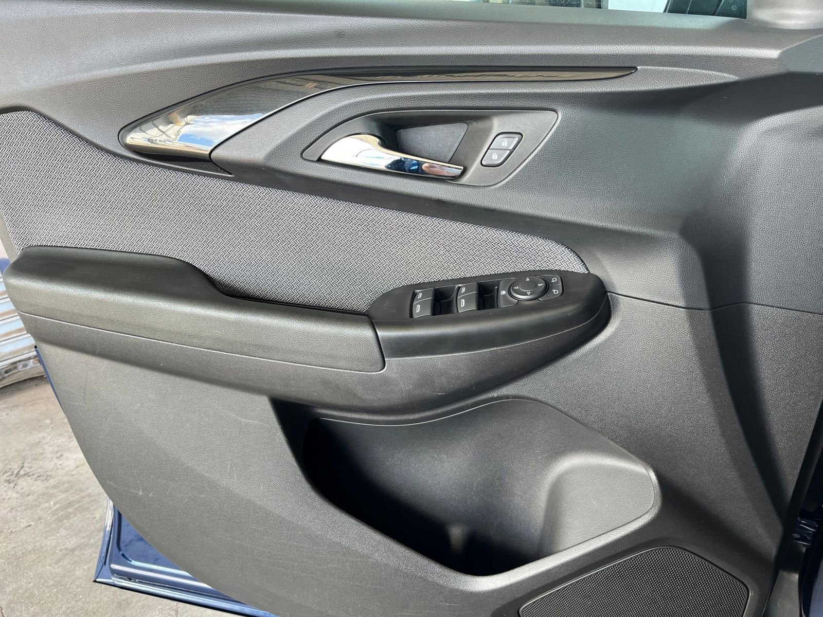 Thumbnail: 2023 Chevrolet TrailBlazer - 20