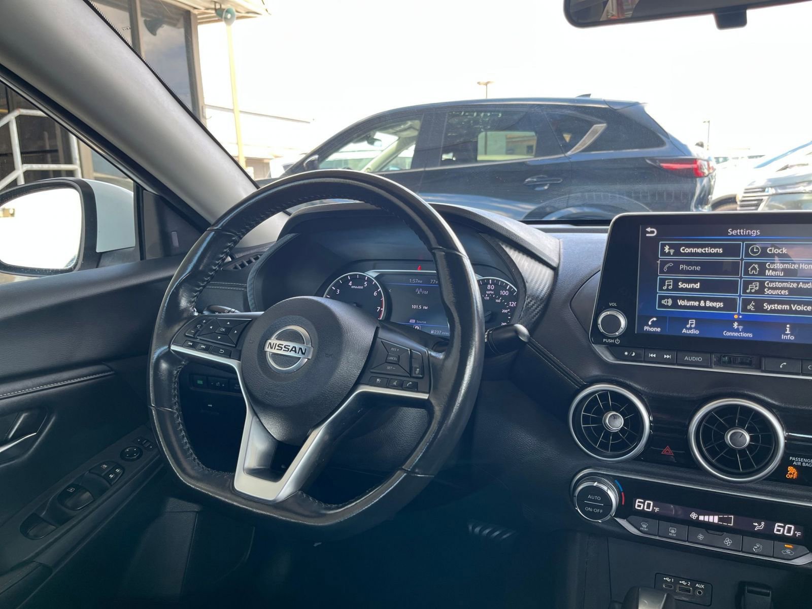 Thumbnail: 2021 Nissan Sentra - 32