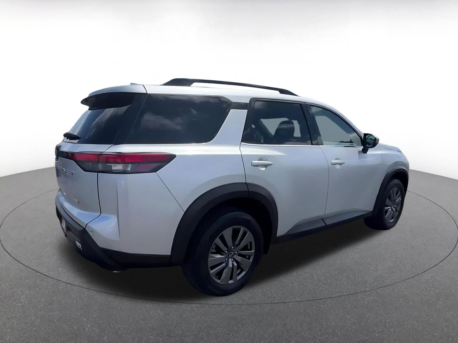 Thumbnail: 2024 Nissan Pathfinder - 14