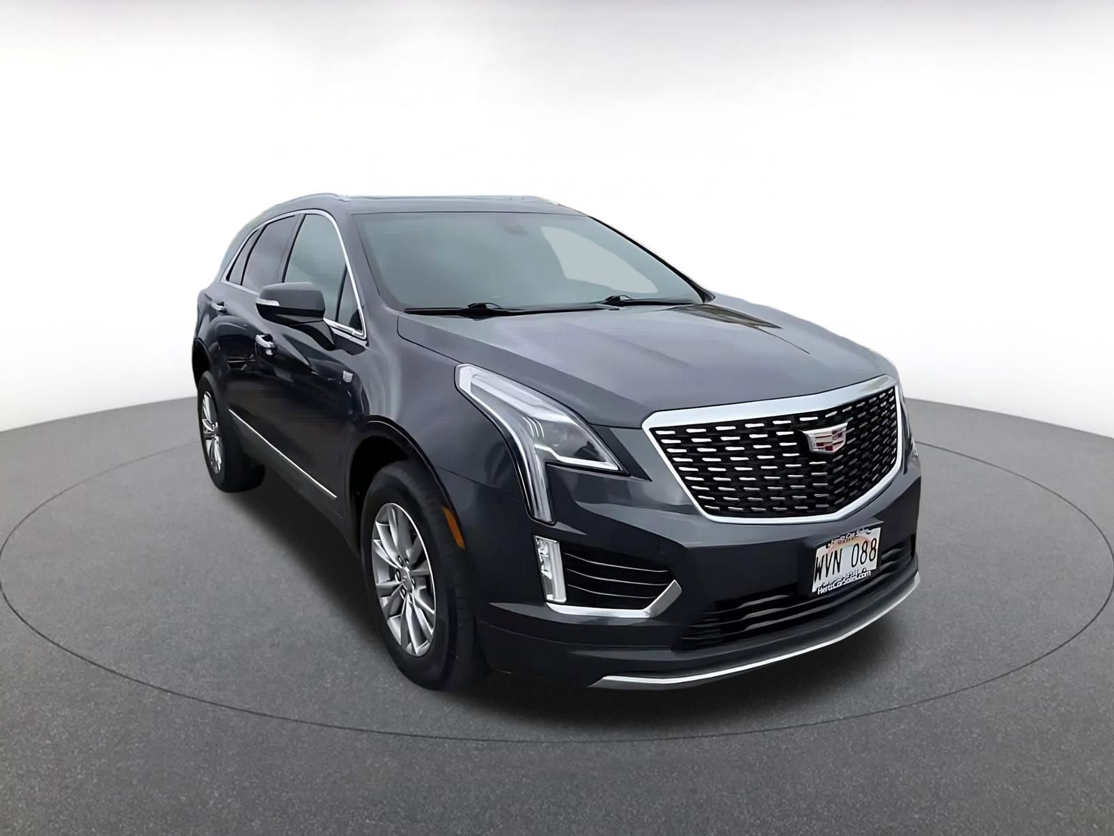 Thumbnail: 2023 Cadillac XT5 - 3