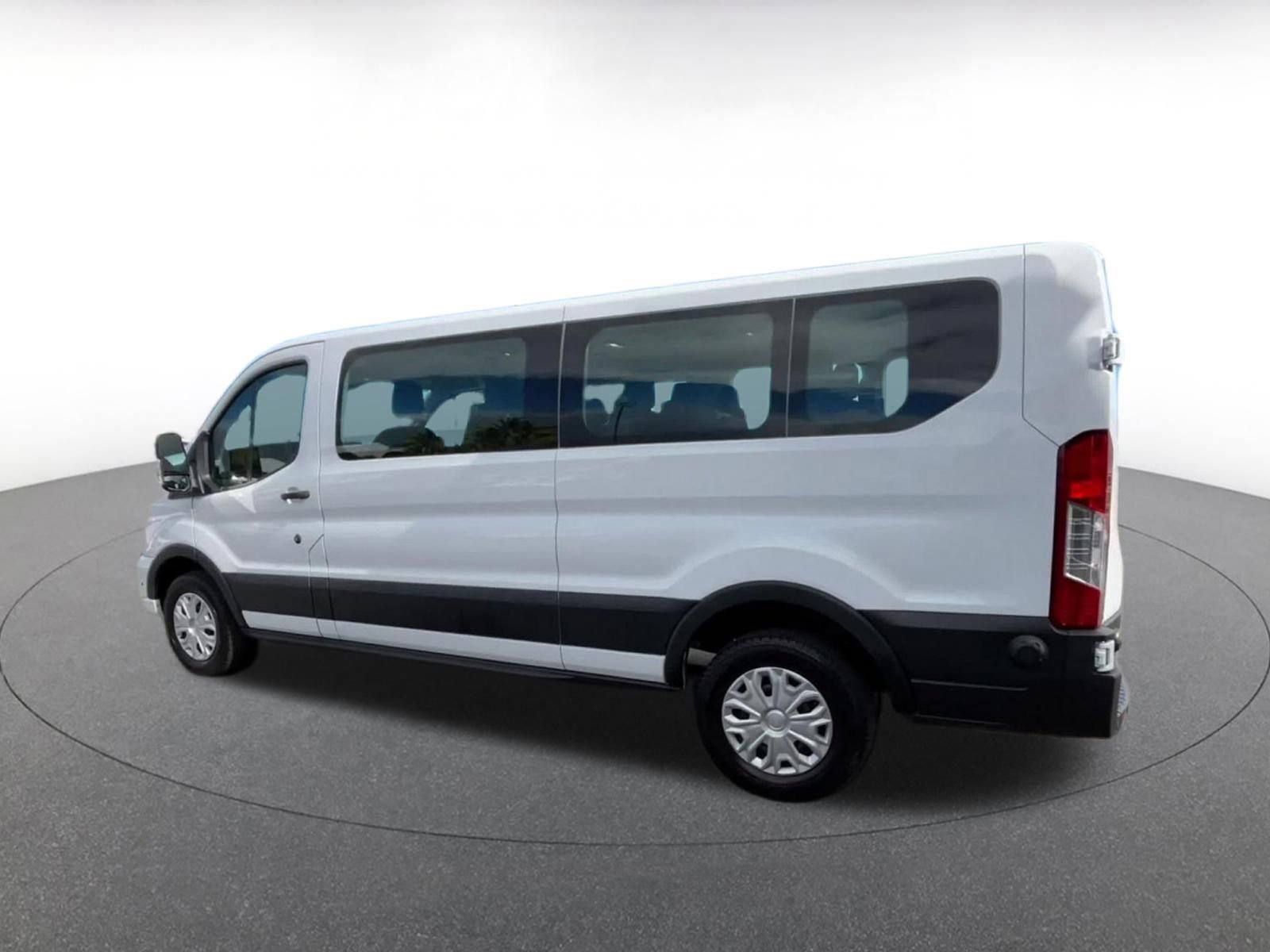 Thumbnail: 2024 Ford Econoline - 10