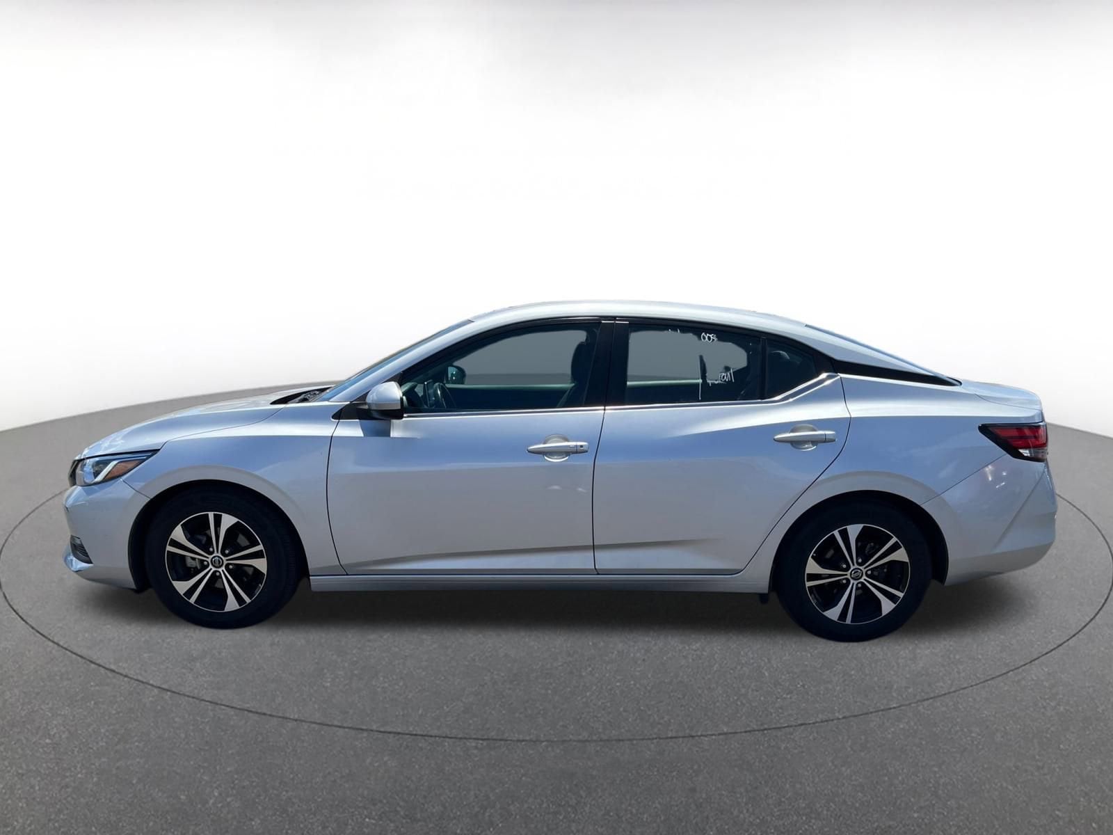 Thumbnail: 2021 Nissan Sentra - 10