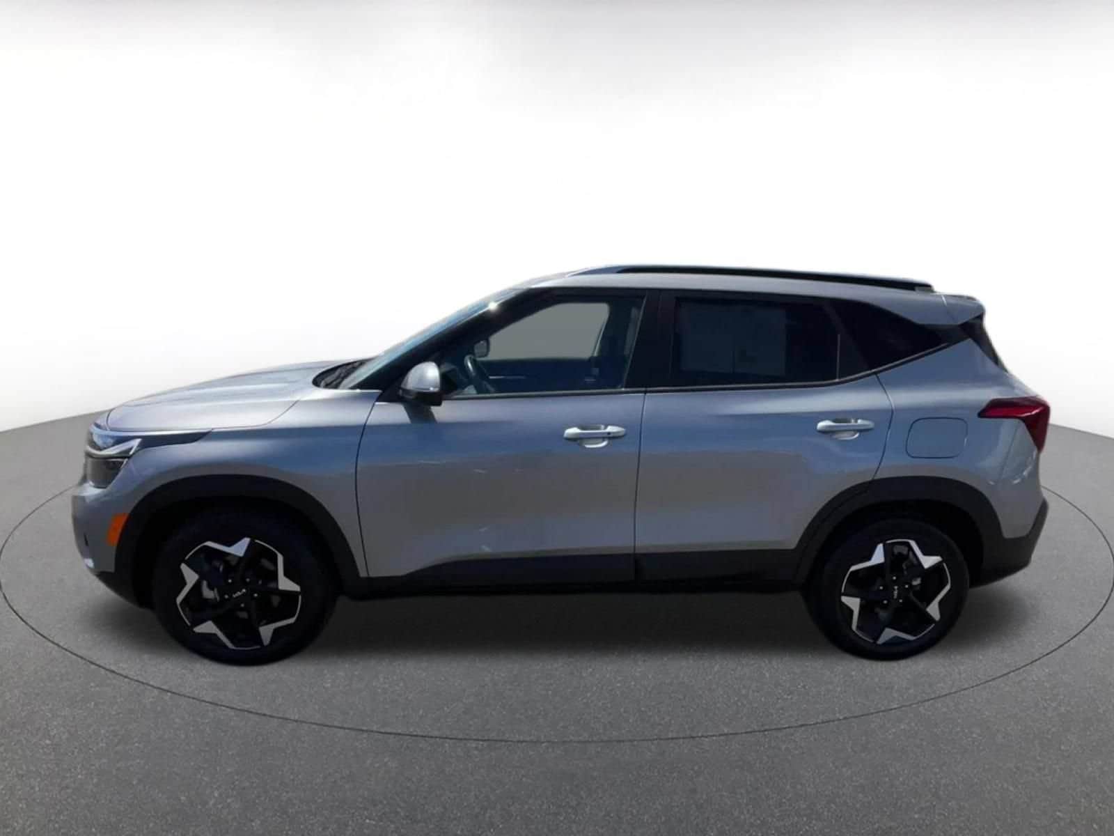 Thumbnail: 2025 Kia Seltos - 9